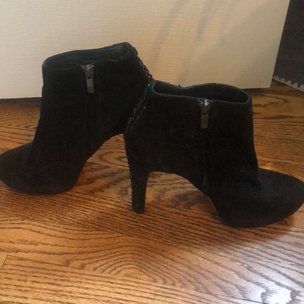 Shoes - Picture 4 of 4